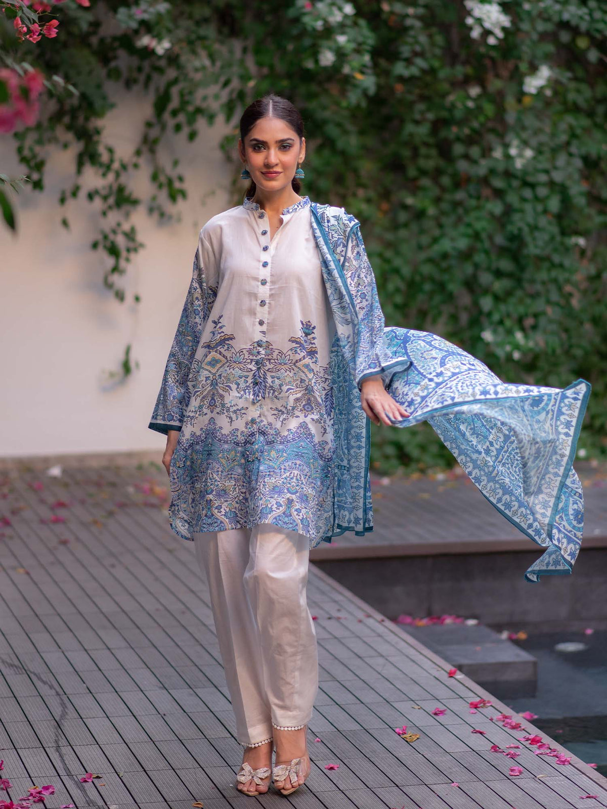 Blue and White Printed Lawn Pret 3 Piece Collection