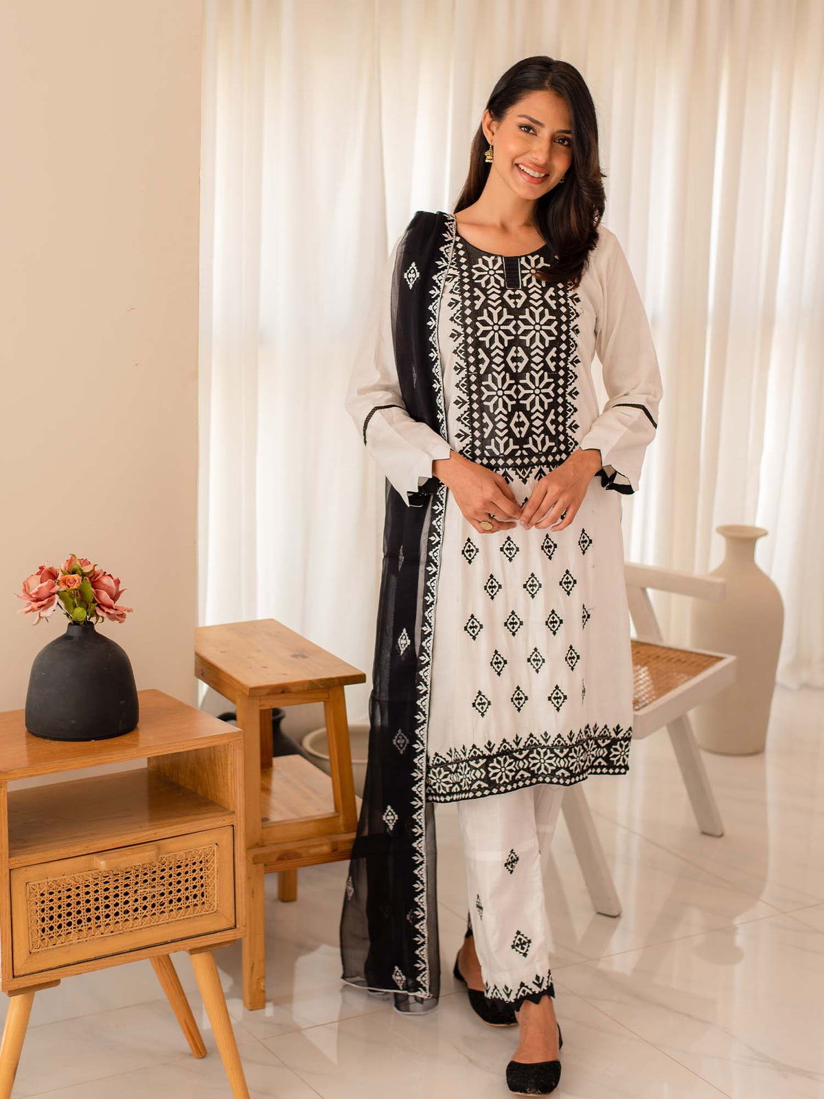 White Embroidered Cotton Summer 3 Piece Suit Set 03
