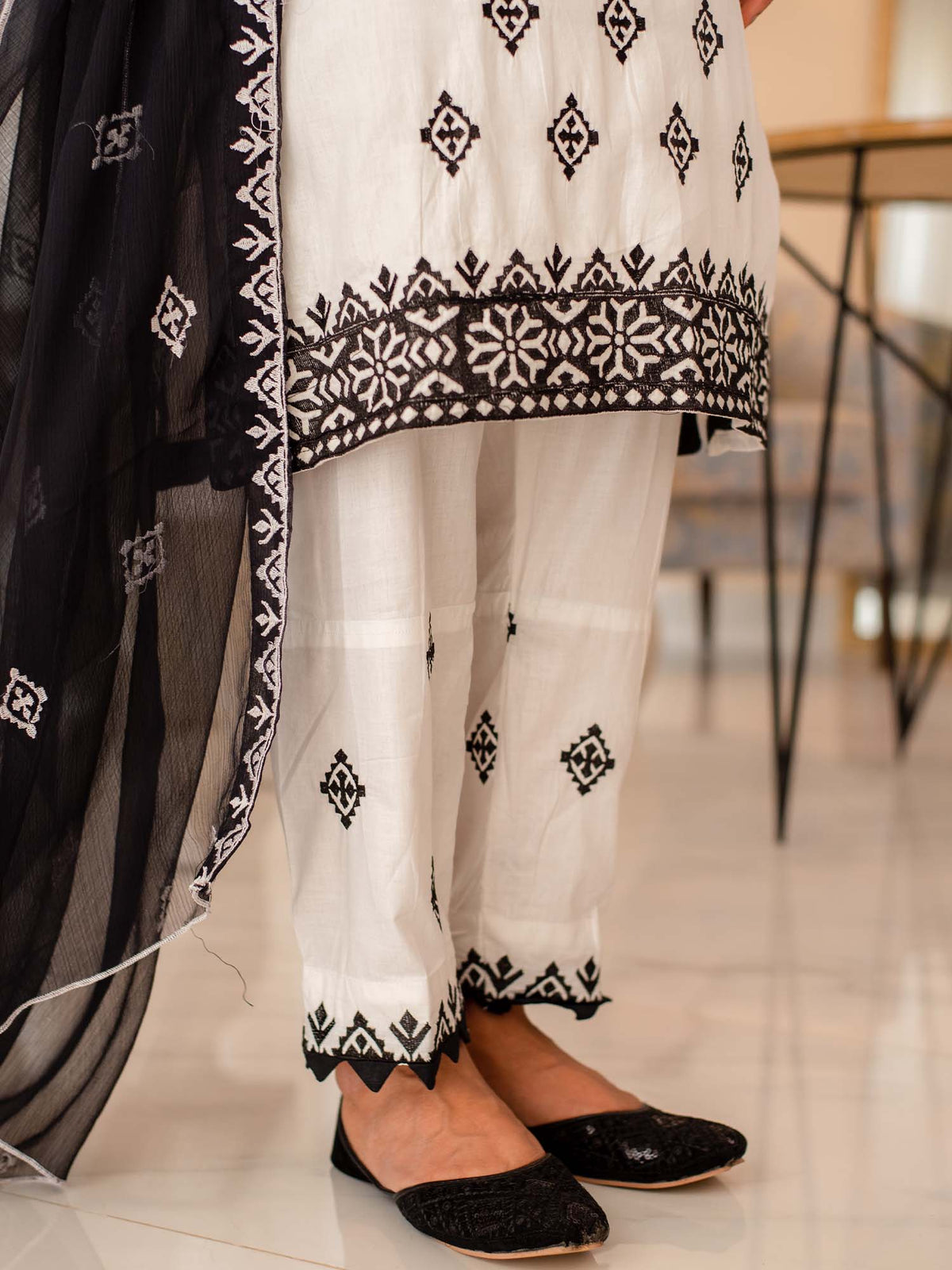 White Embroidered Cotton Summer 3 Piece Suit Set 03