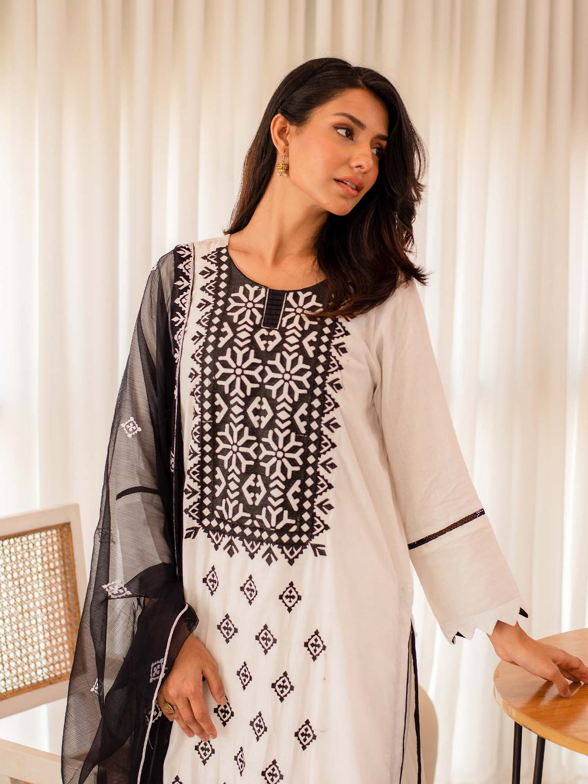 White Embroidered Cotton Summer 3 Piece Suit Set 03