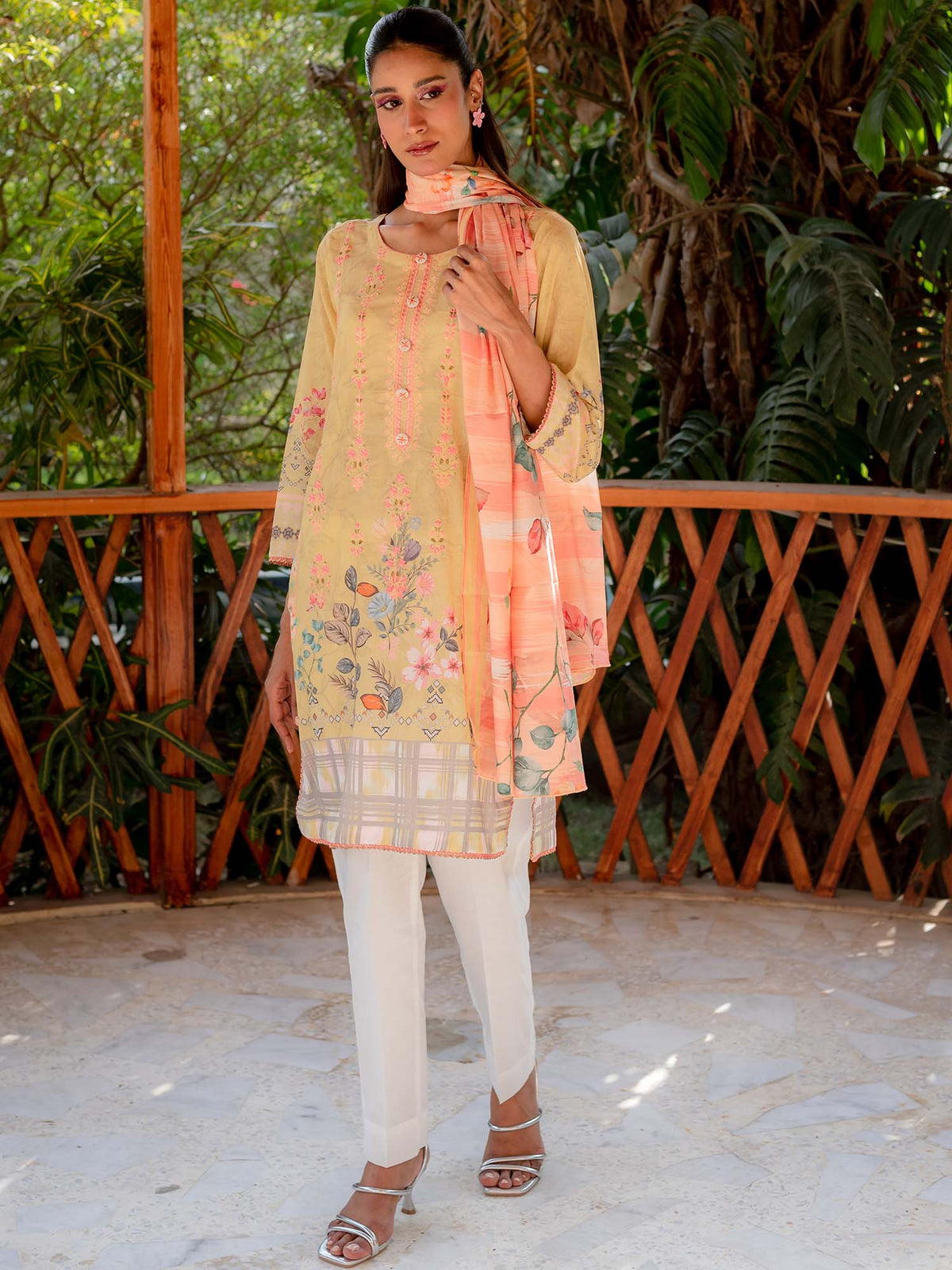 Light Yellow Digital Embroidered Lawn Pret 3 piece suit set 18