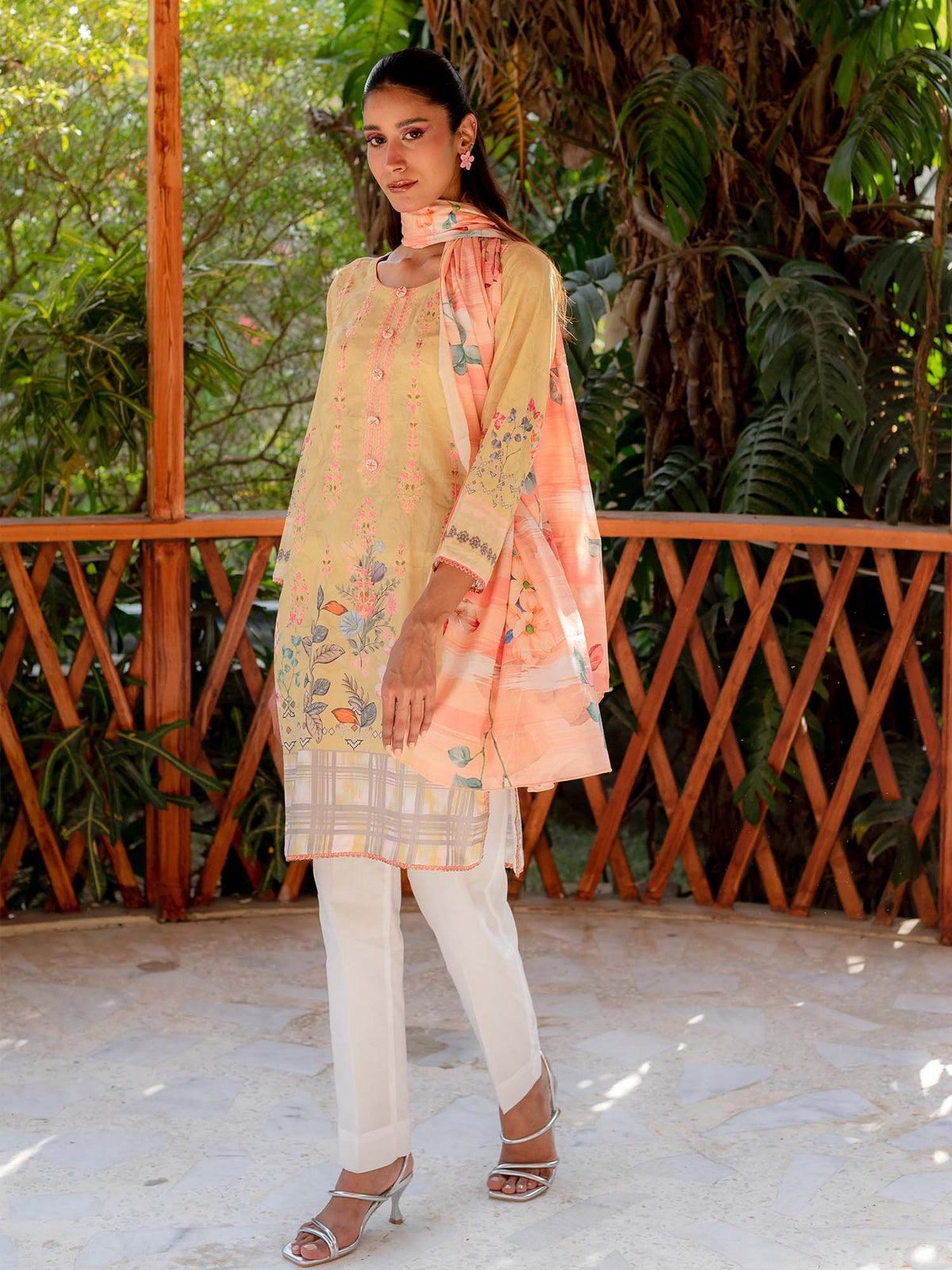 Light Yellow Digital Embroidered Lawn Pret 3 piece suit set 18