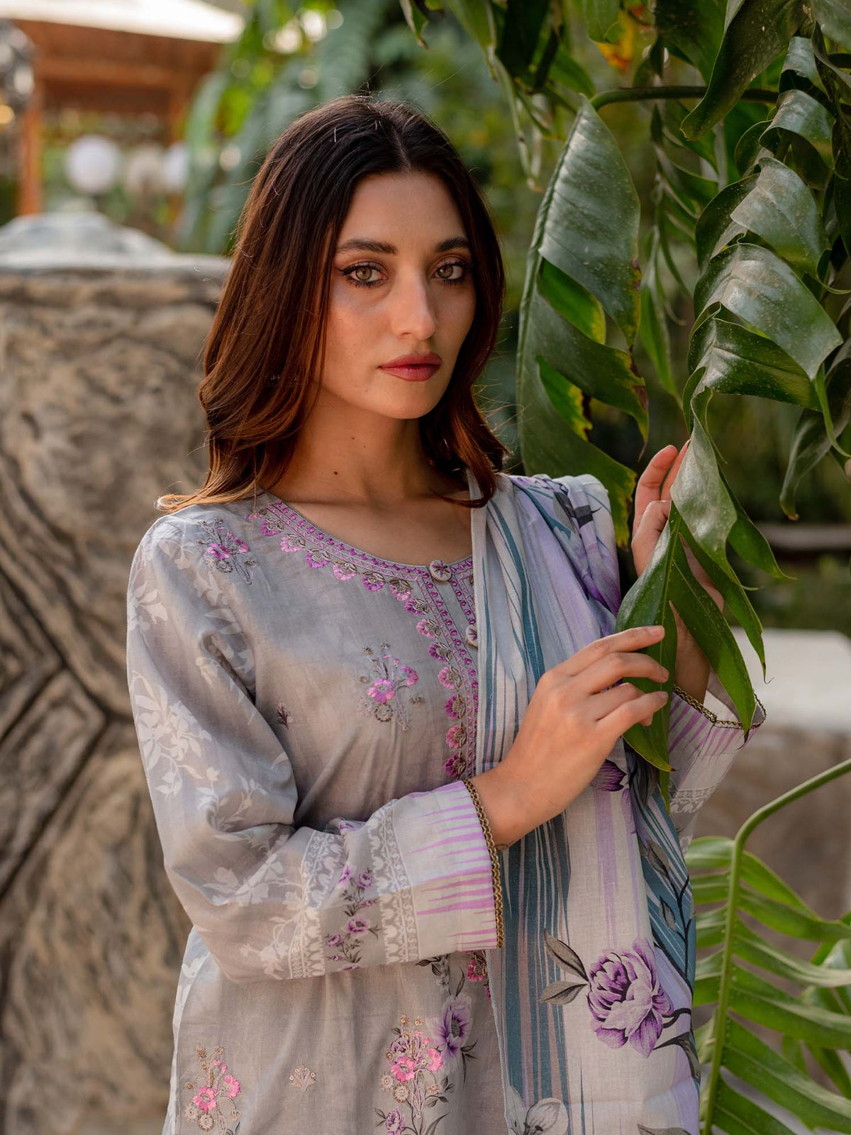 Grey Digital Embroidered Lawn Pret 3 piece suit set 08