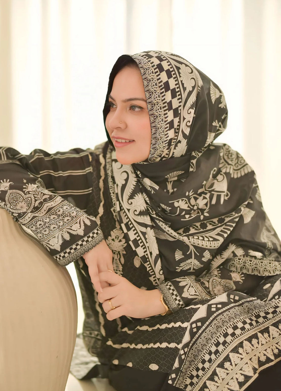 White and Black Premium Embroidered Lawn 3 Piece Suit Set 01