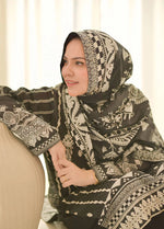 White and Black Premium Embroidered Lawn 3 Piece Suit Set 01