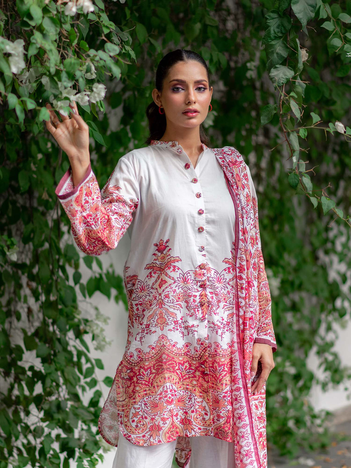 Pink and White Printed Lawn Pret 3 Piece Collection