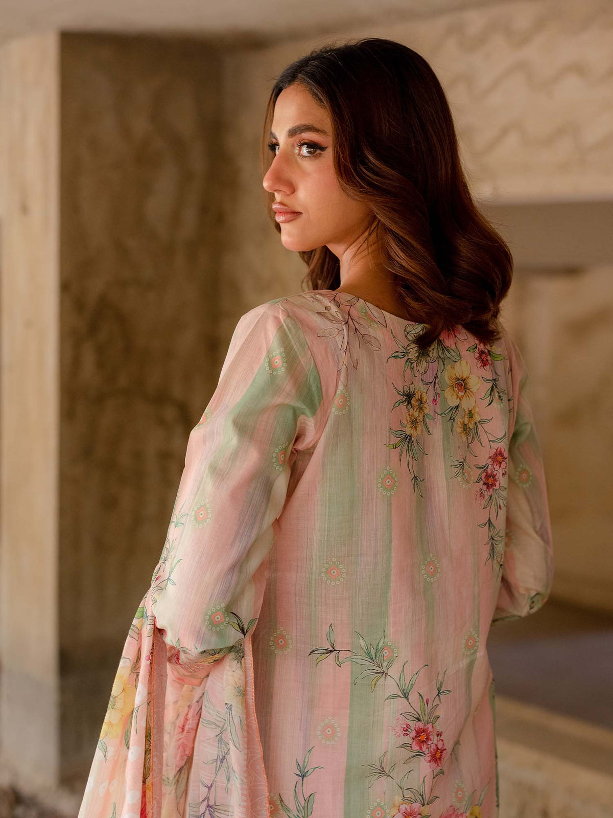 Light pink and green Embroidered Lawn Pret 3 piece suit set 12