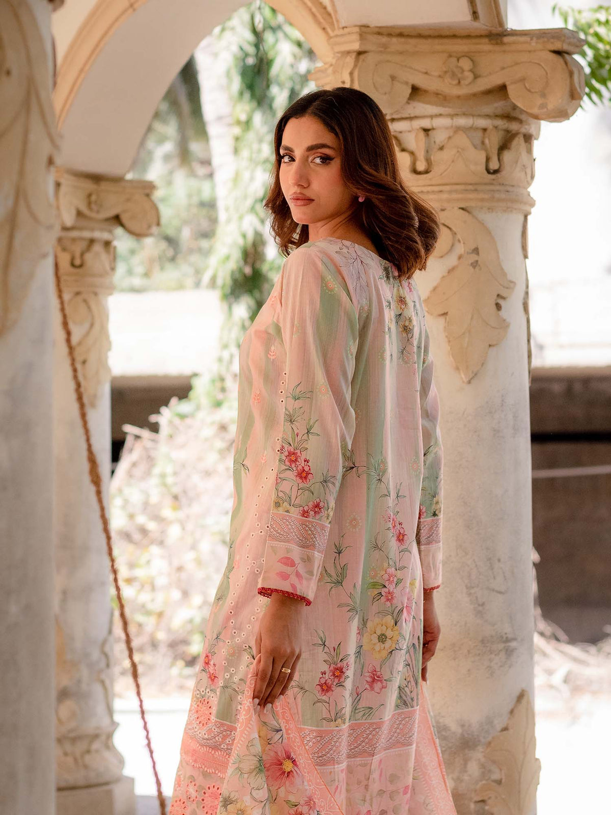 Light pink and green Embroidered Lawn Pret 3 piece suit set 12