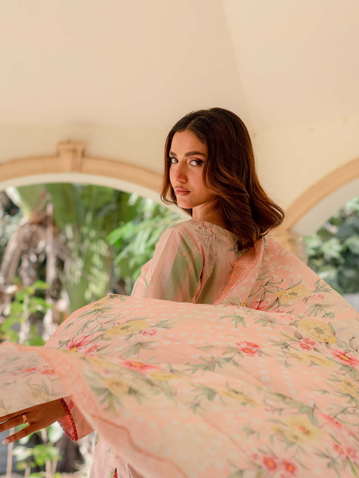 Light pink and green Embroidered Lawn Pret 3 piece suit set 12