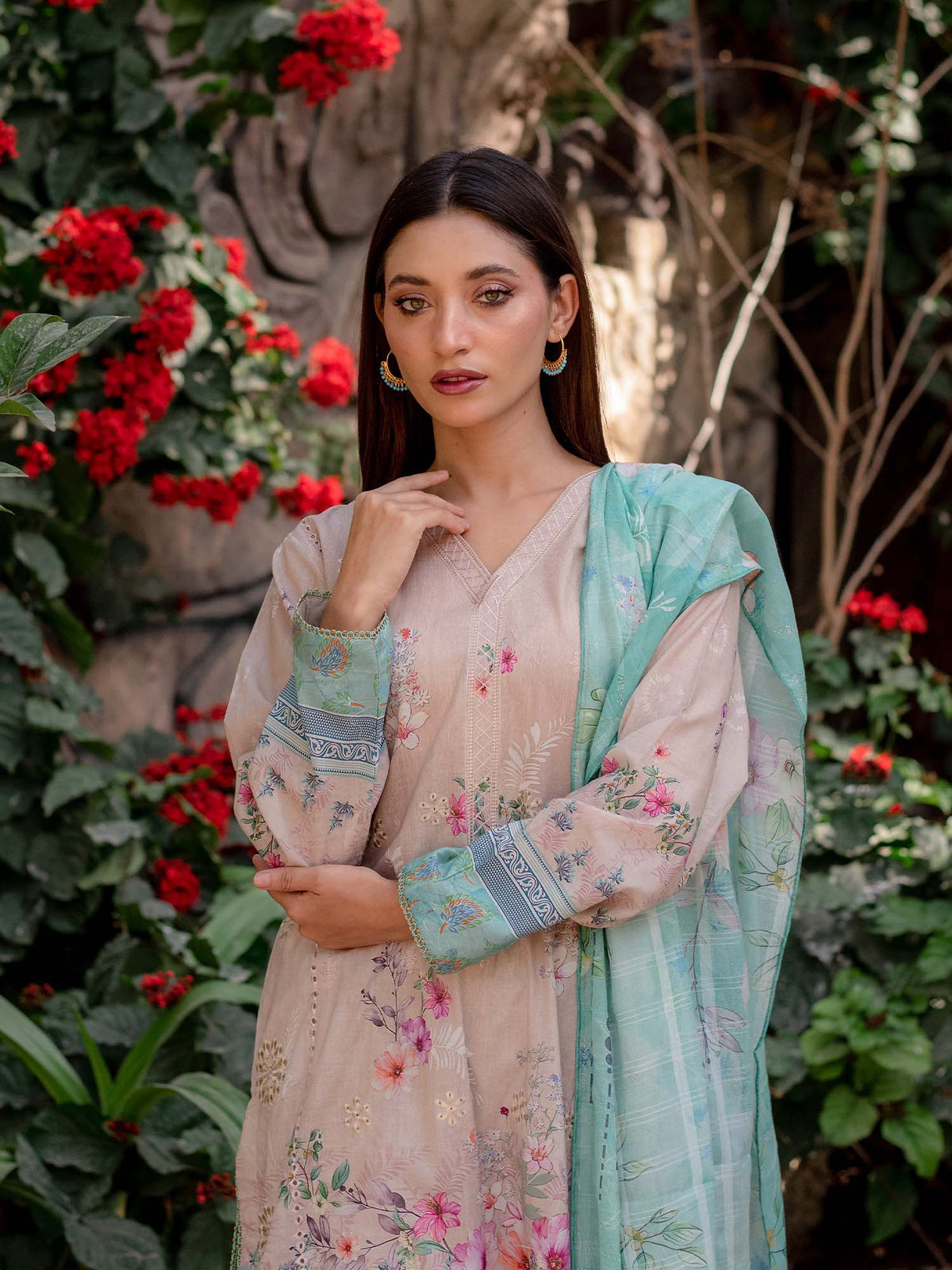 Beige and Green Embroidered Lawn Pret 3 piece suit set 15