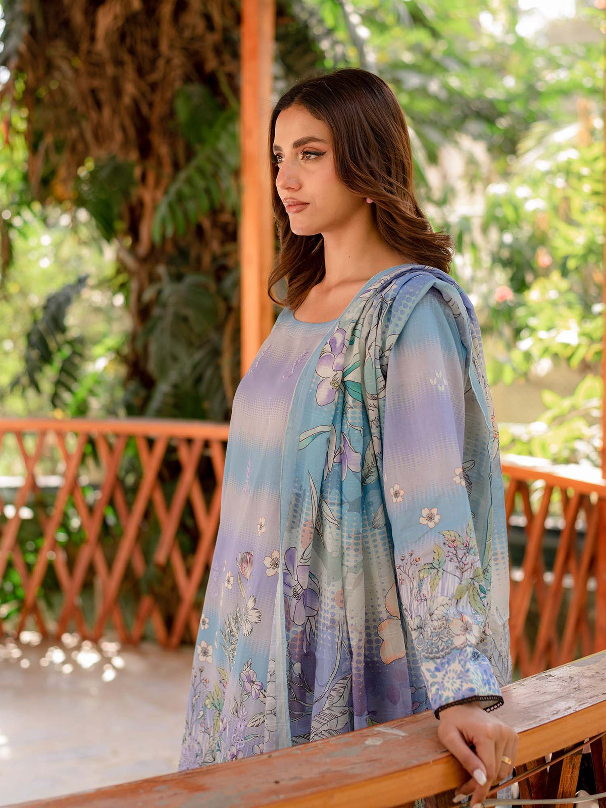 Purple Embroidered Lawn Pret 3 piece suit set 10