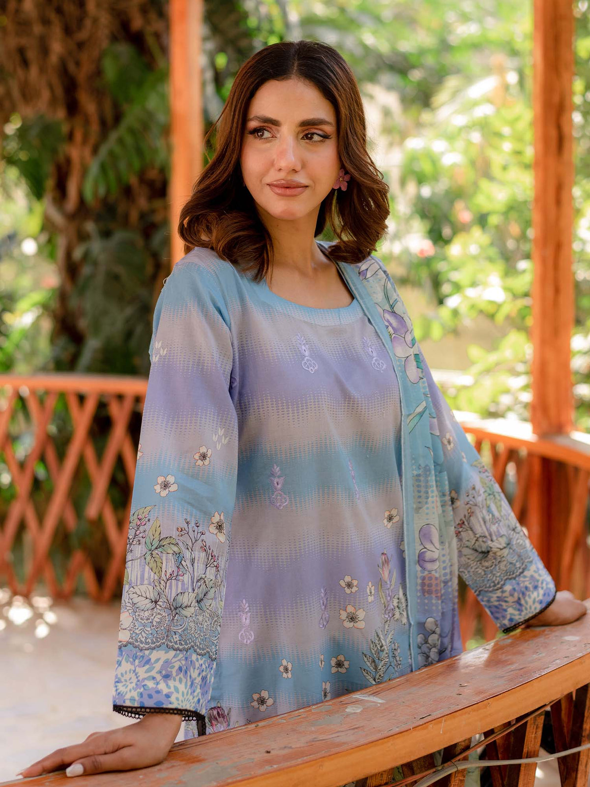 Purple Embroidered Lawn Pret 3 piece suit set 10
