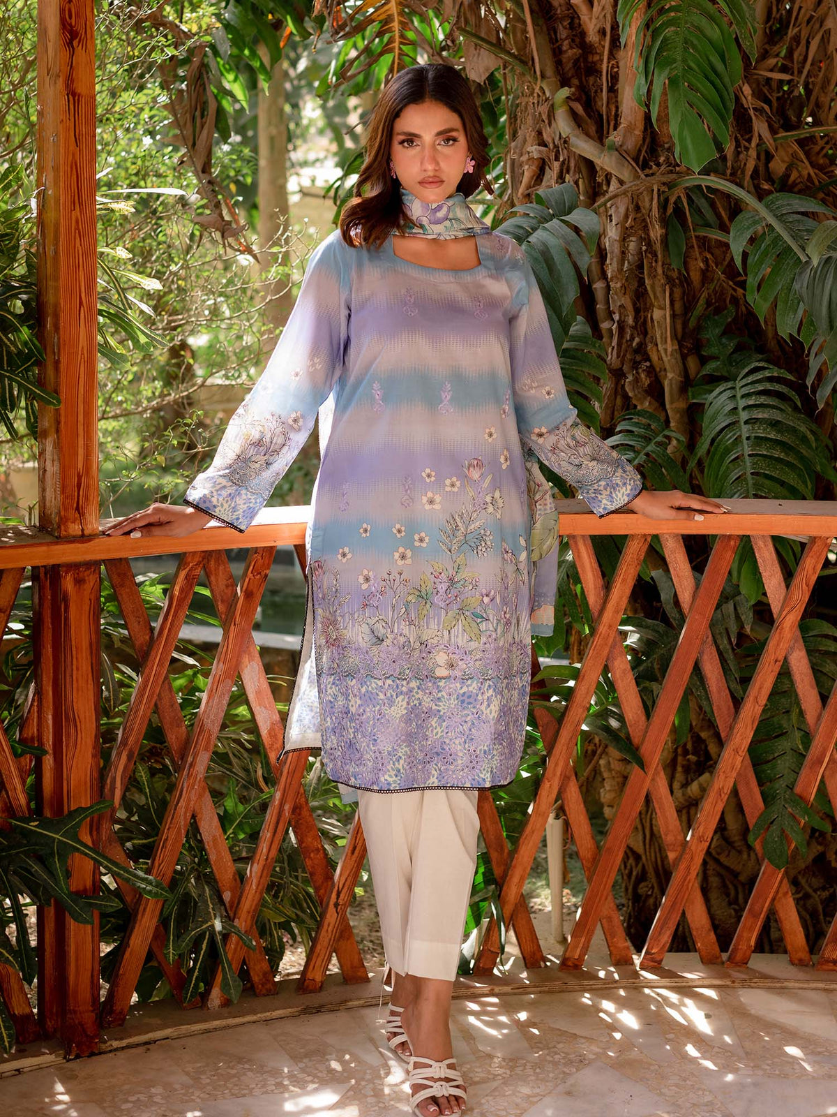 Purple Embroidered Lawn Pret 3 piece suit set 10