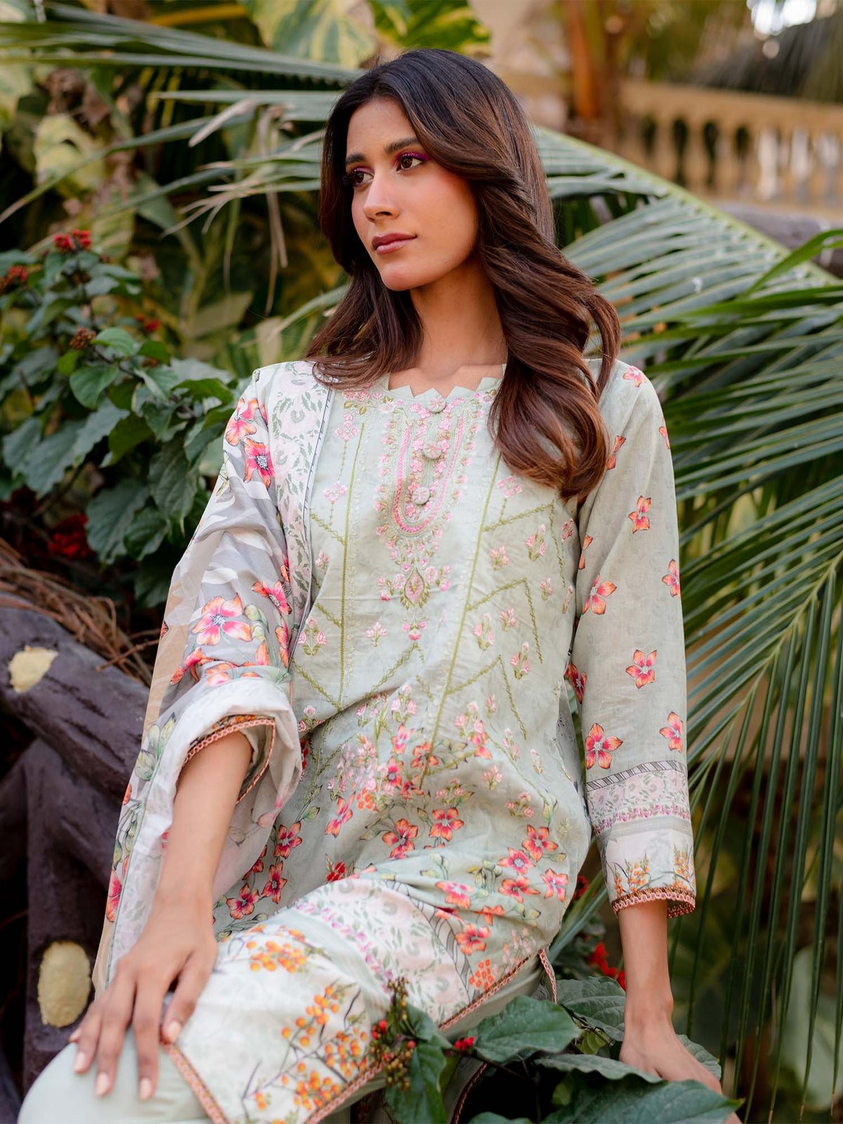 Light Green Embroidered Lawn Pret 3 piece suit set 06