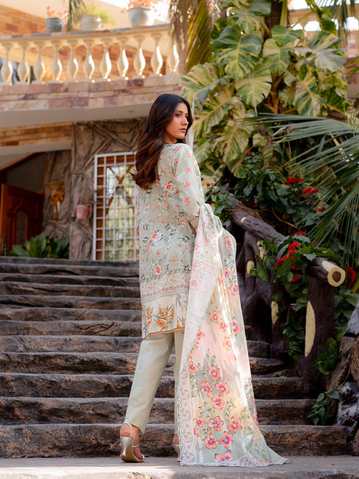Light Green Embroidered Lawn Pret 3 piece suit set 06