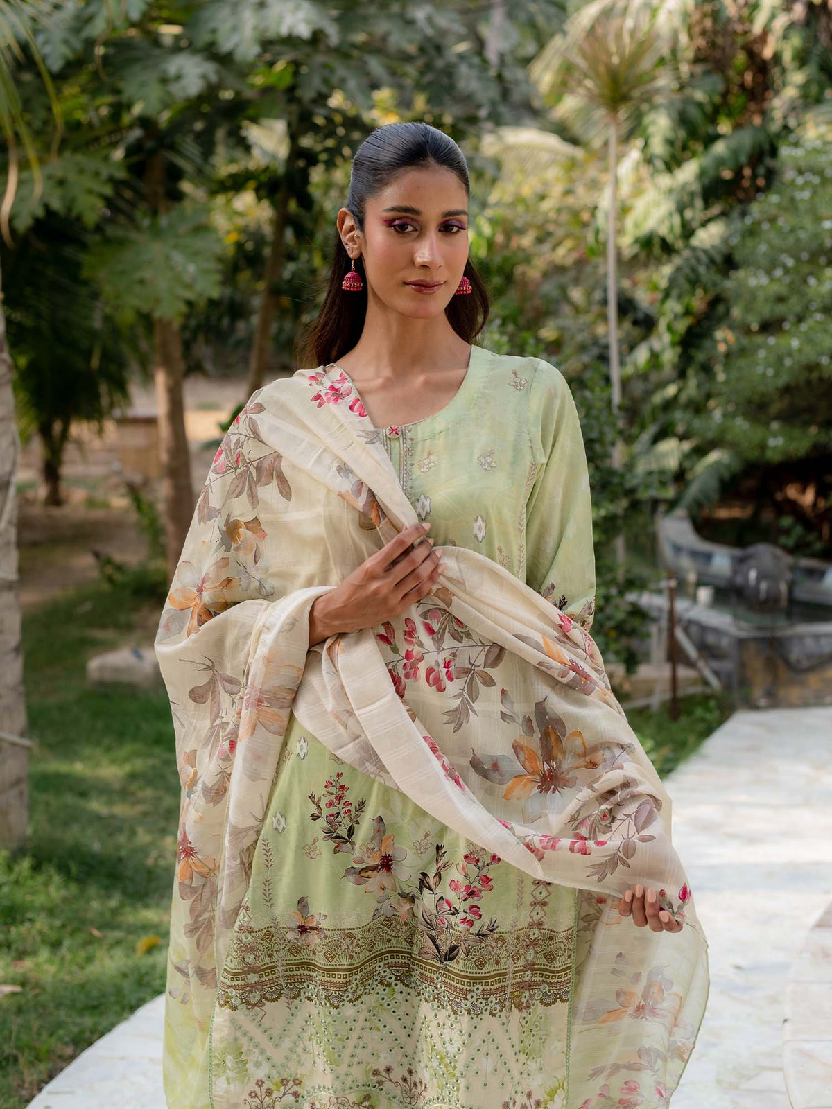 Sage Embroidered Lawn Pret 3 piece suit set 07