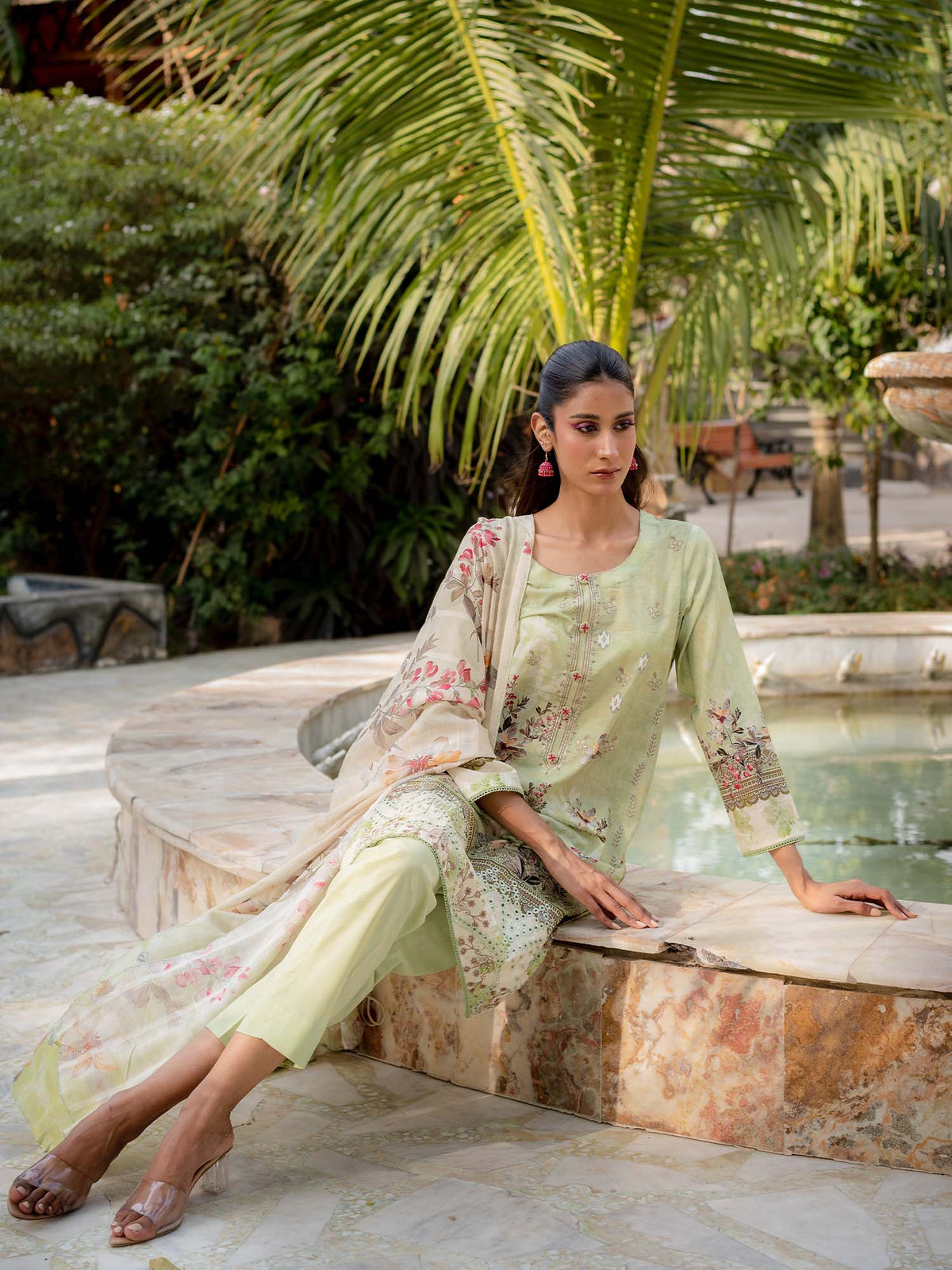 Sage Embroidered Lawn Pret 3 piece suit set 07