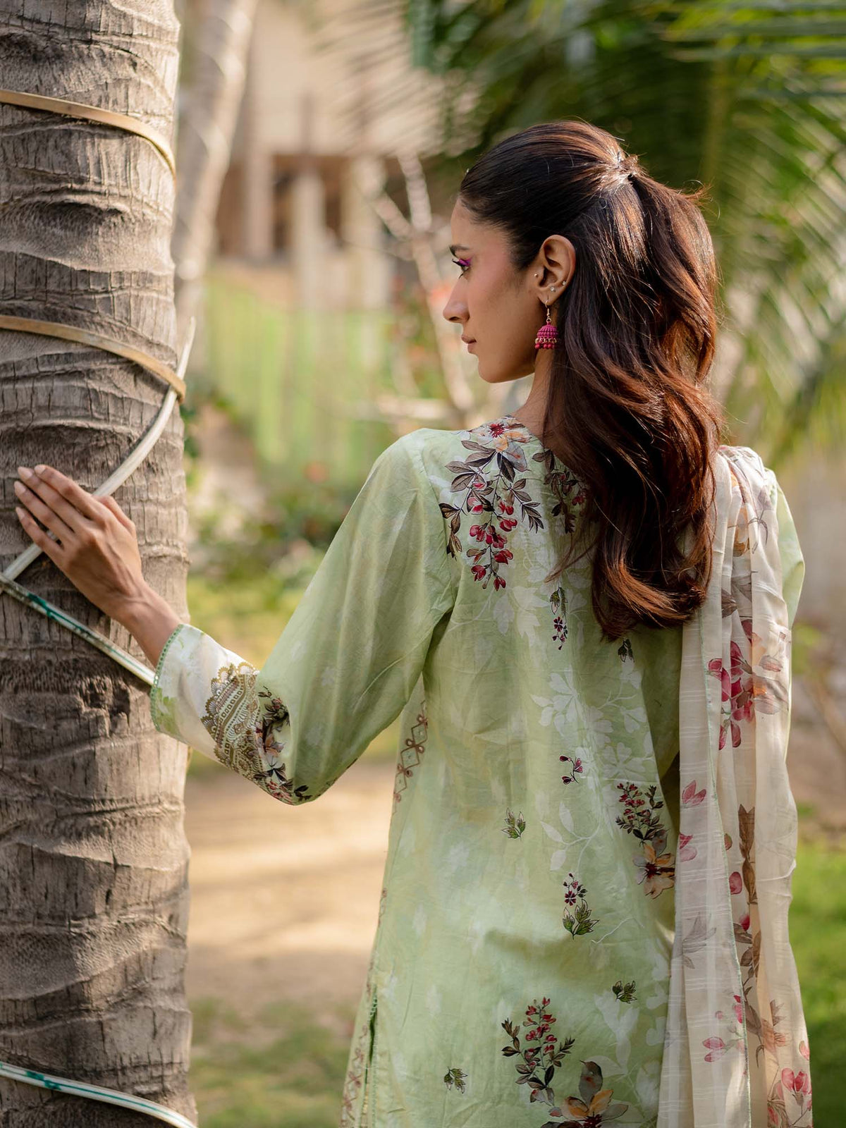 Sage Embroidered Lawn Pret 3 piece suit set 07